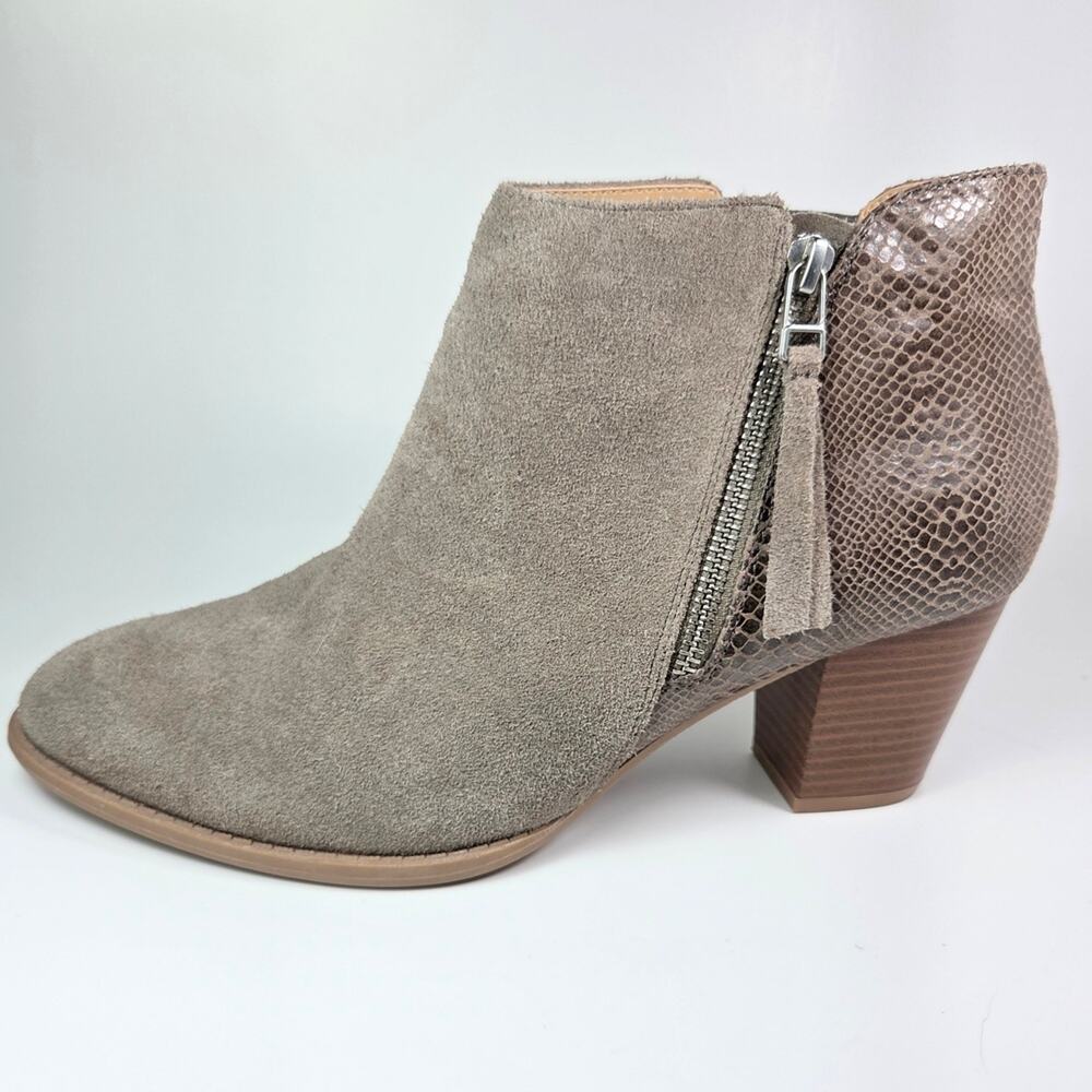 Vionic Anne Greige Suede Snake‑Embossed Zip Stacked Heel Ankle Bootie Sz 10